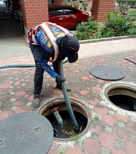 saaddee บริการแก้ไข ท่อตัน ส้วมตัน สูบส้วม ดูดส้วม (72)